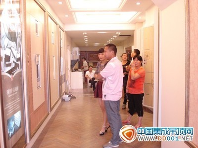 时代1+1吊顶温州瑞安仙降店开业庆典盛大举行，引领集成吊顶新风尚